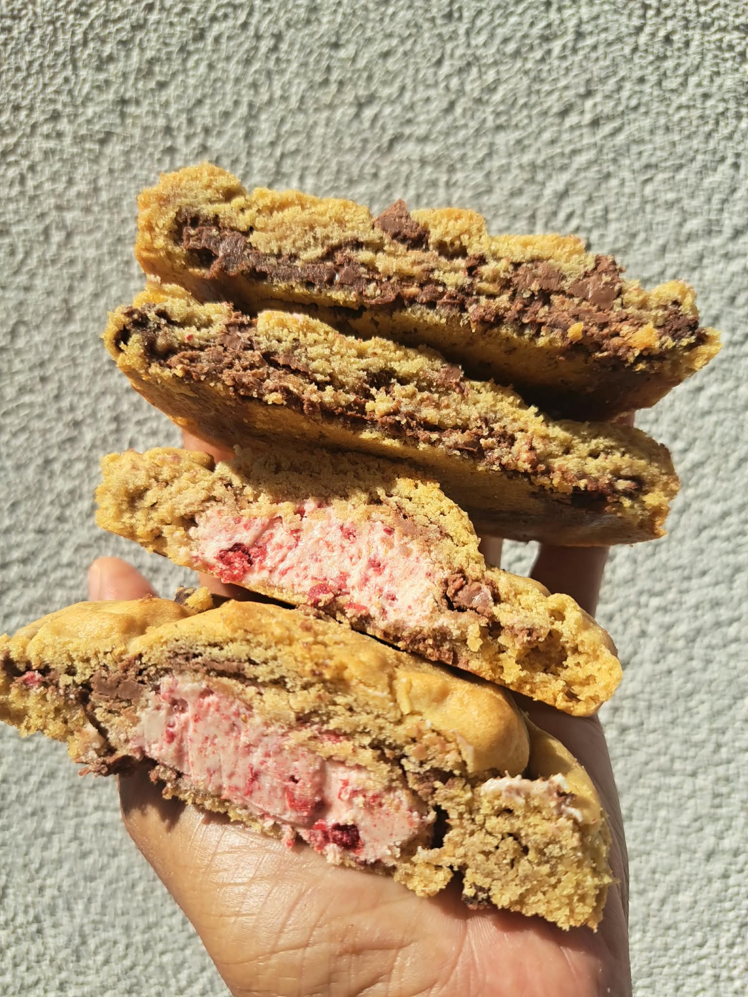 Kinder stuffed cookie cross-section